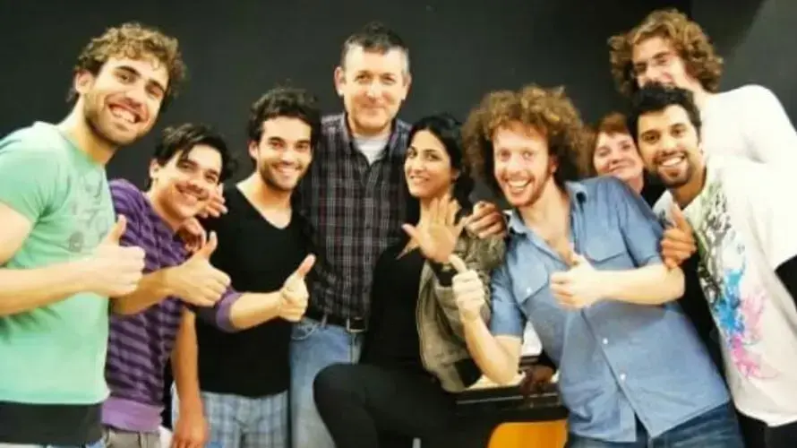 ריאיון עם מגי אזרזר תחנות בחייה ריאיון עם מגי אזרזר תחנות בחייה