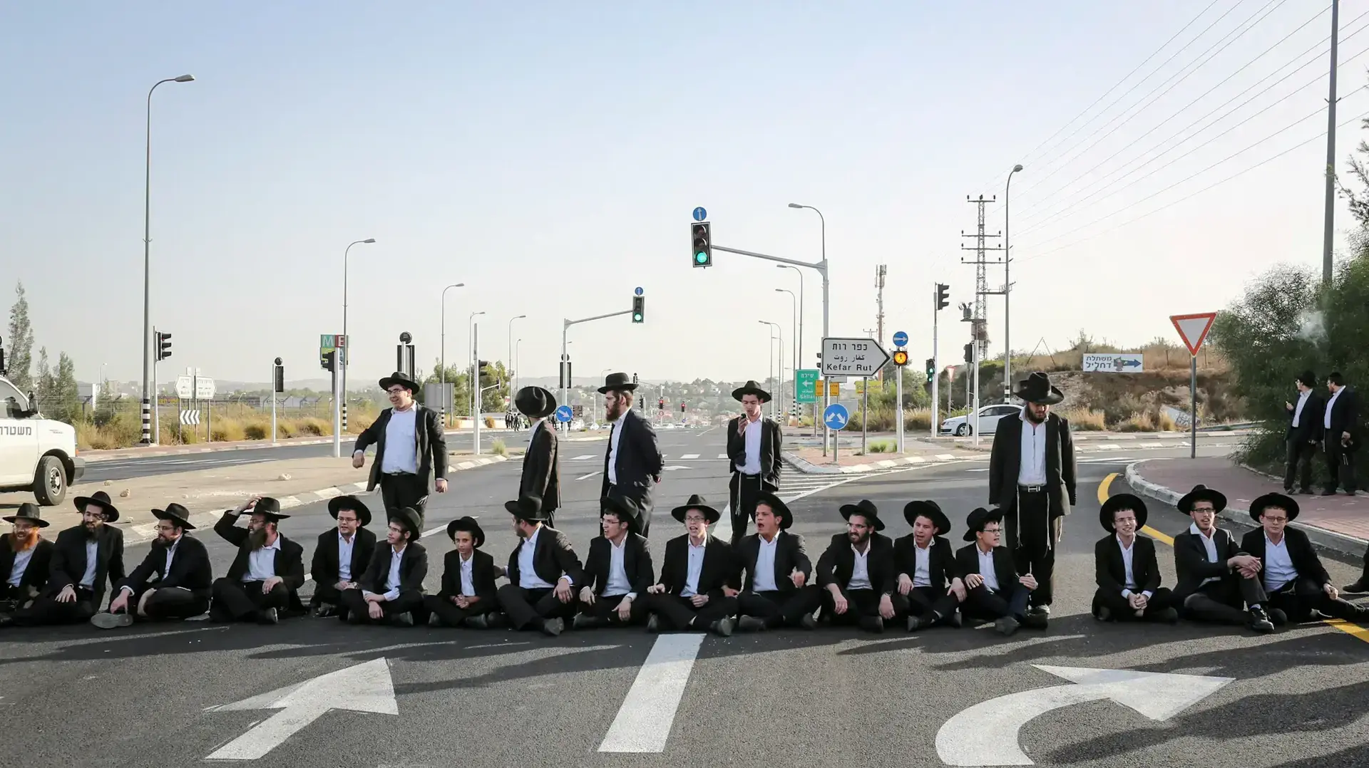 הפגנה חרדים בגין מעצר עריקים בצומת שילת 19 באוקטובר 2017 הפגנה חרדים בגין מעצר עריקים בצומת שילת 19 באוקטובר 2017