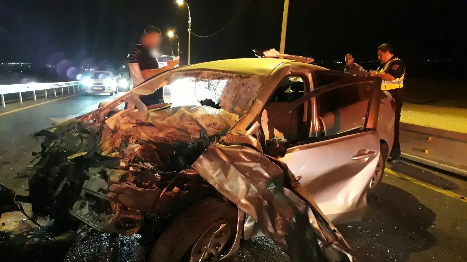 זירת תאונת הדרכים ליד צומת קסטינה, הרוג ושישה פצועים בתאונת דרכים באזור קריית מלאכי