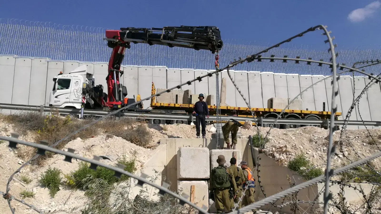 גניבה סחורות חקלאיות ממושב שקף
