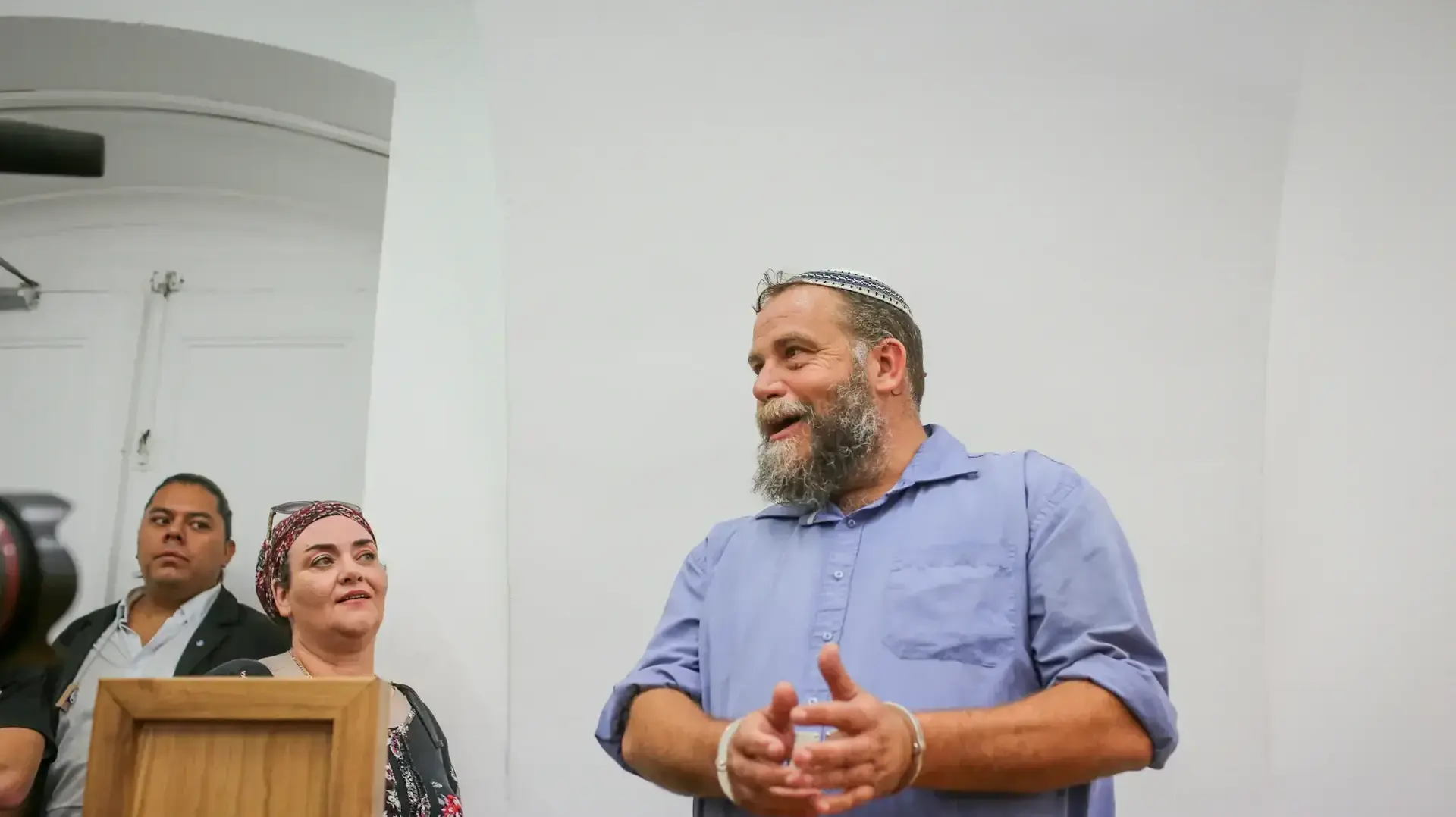 בנצי גושפטיין בהארכת מעצר לחמשת העצורים השייכים לארגון להב"ה בגין איומים שלום ירושלים בנצי גושפטיין בהארכת מעצר לחמשת העצורים השייכים לארגון להב"ה בגין איומים שלום ירושלים
