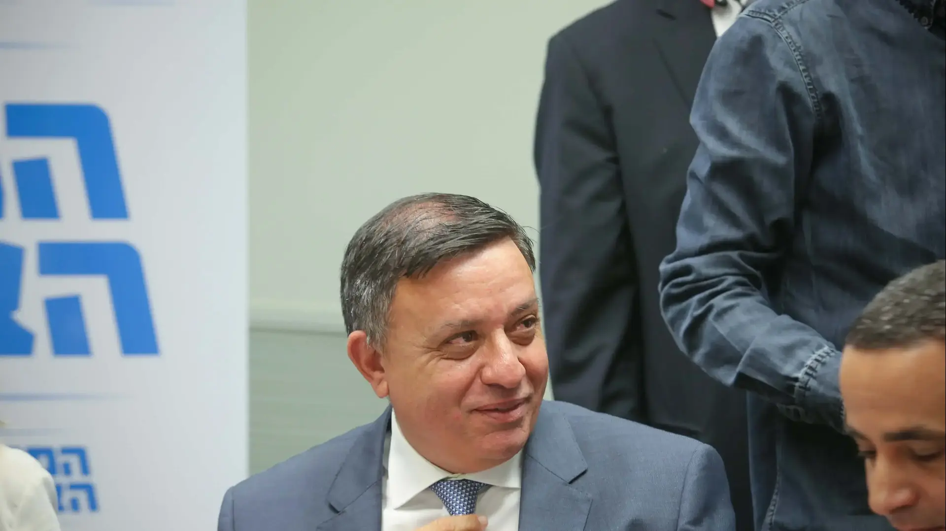 אבי גבאי בישיבת סיעה המחנה הציוני פתיחת מושב הכנסת 23 באוקטובר 2017 אבי גבאי בישיבת סיעה המחנה הציוני פתיחת מושב הכנסת 23 באוקטובר 2017