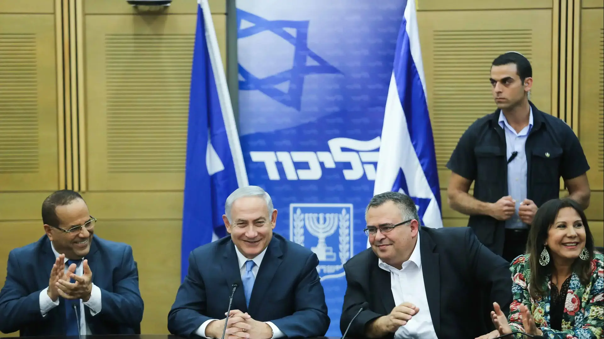 איוב קרא, בנימין נתניהו ודוד ביטן בפתיחת מושב הכנסת מליאה 23 באוקטובר 2017 איוב קרא, בנימין נתניהו ודוד ביטן בפתיחת מושב הכנסת מליאה 23 באוקטובר 2017