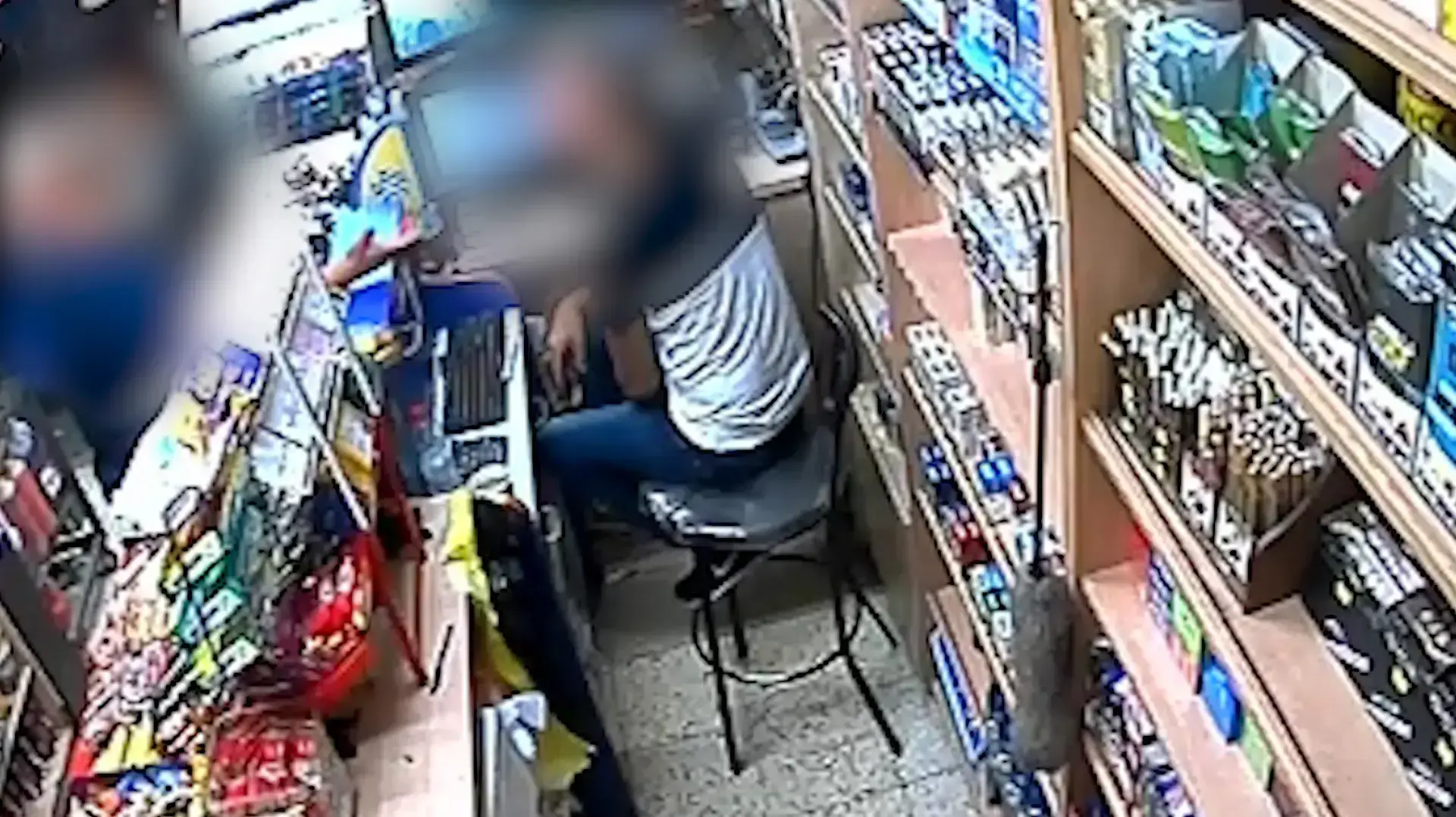 תיעוד פעילות סוכן סמוי נגד מלווה בריבית שזוכה מסחיטה באיומים
