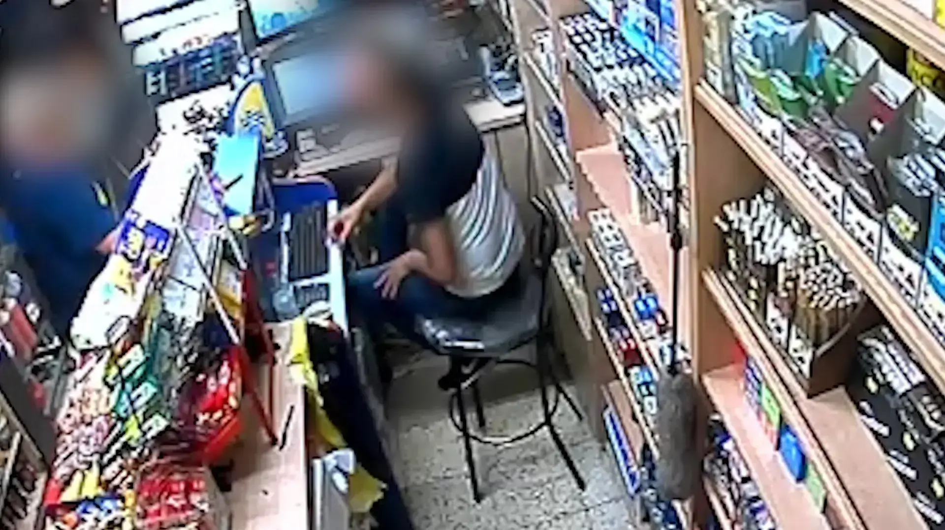 תיעוד פעילות סוכן סמוי נגד מלווה בריבית שזוכה מסחיטה באיומים