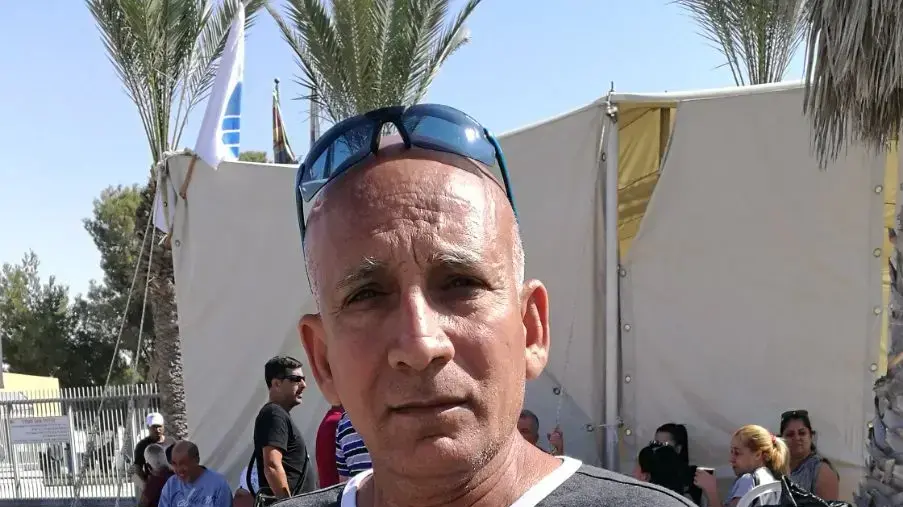 משה סולומון, עובד במפעל נגב קרמיקה 25 באוקטובר 2017 משה סולומון, עובד במפעל נגב קרמיקה 25 באוקטובר 2017