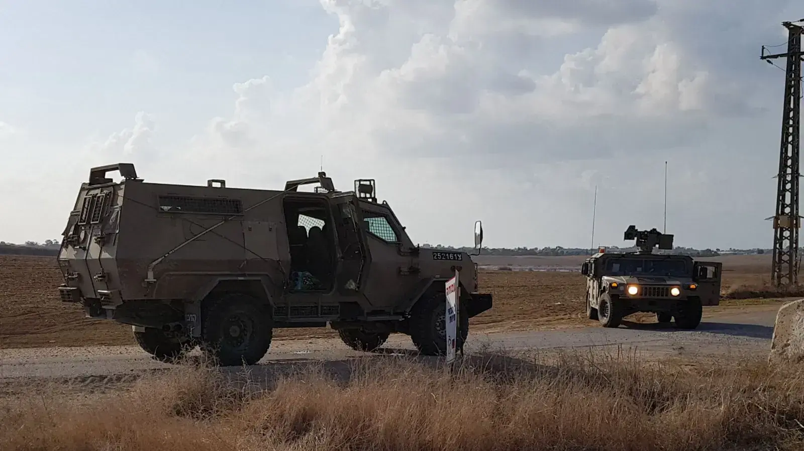 מחסום של כוחות צהל באיזור כיסופים 30 באוקטובר 2017 מחסום של כוחות צהל באיזור כיסופים 30 באוקטובר 2017