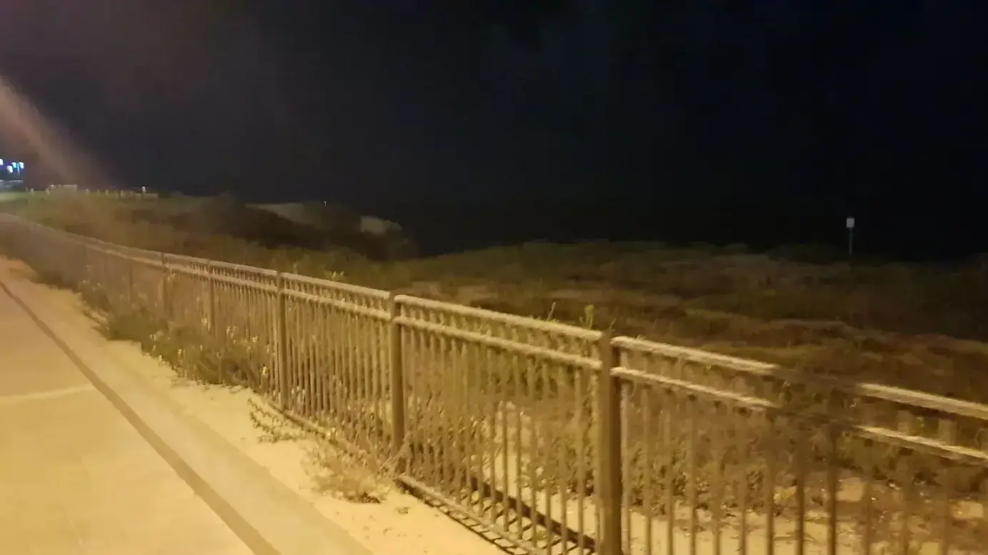 הצוק ממנו נפל תלמיד בית ספר בנתניה 1 בנובמבר 2017 הצוק ממנו נפל תלמיד בית ספר בנתניה 1 בנובמבר 2017