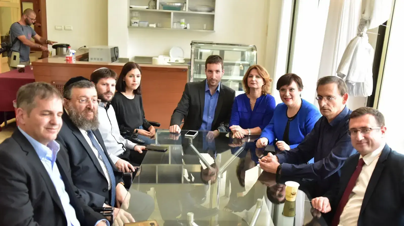מסיבת עיתונאים:בנושא חוק הביטוח הסיעודי ממלכתי- צו השעה, 12 בנובמבר 2017 מסיבת עיתונאים:בנושא חוק הביטוח הסיעודי ממלכתי- צו השעה, 12 בנובמבר 2017