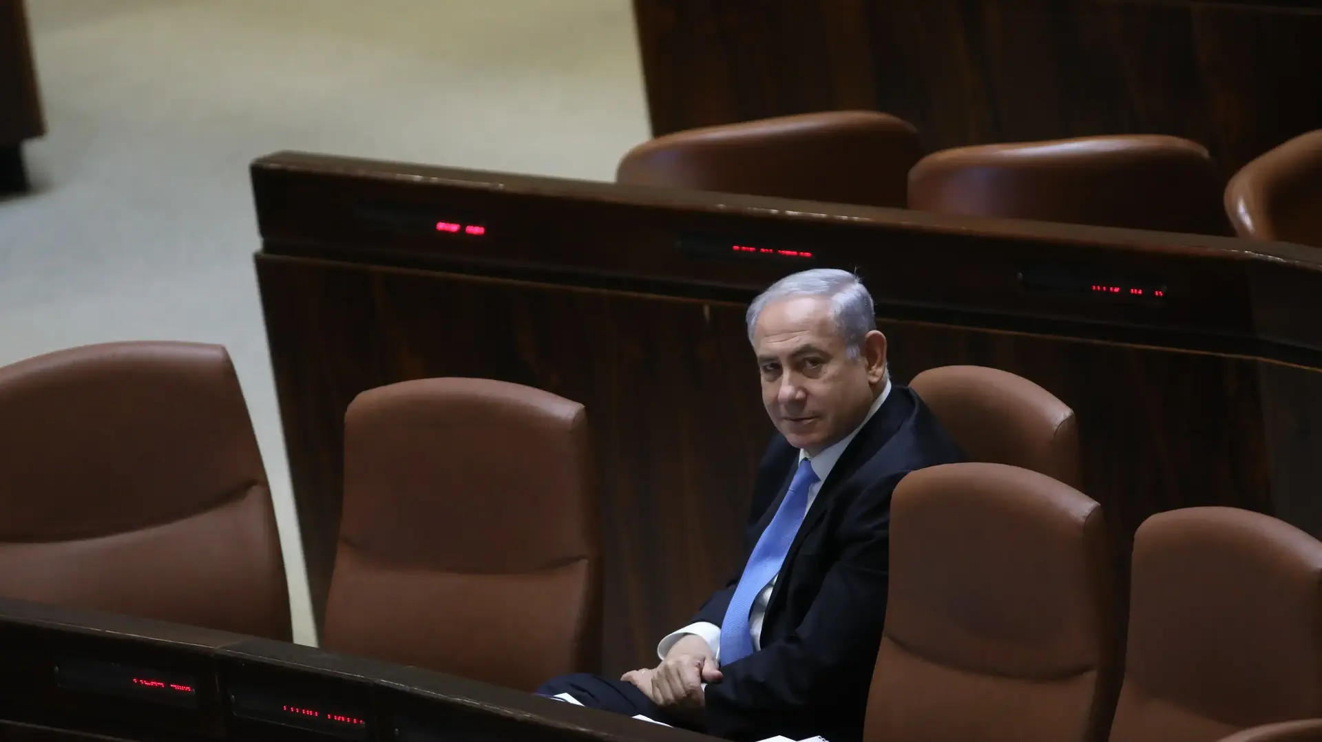 ראש הממשלה בנימין נתניהו בדיון 40 חתימות במליאת הכנסת, 13 בנובמבר 2017 ראש הממשלה בנימין נתניהו בדיון 40 חתימות במליאת הכנסת, 13 בנובמבר 2017