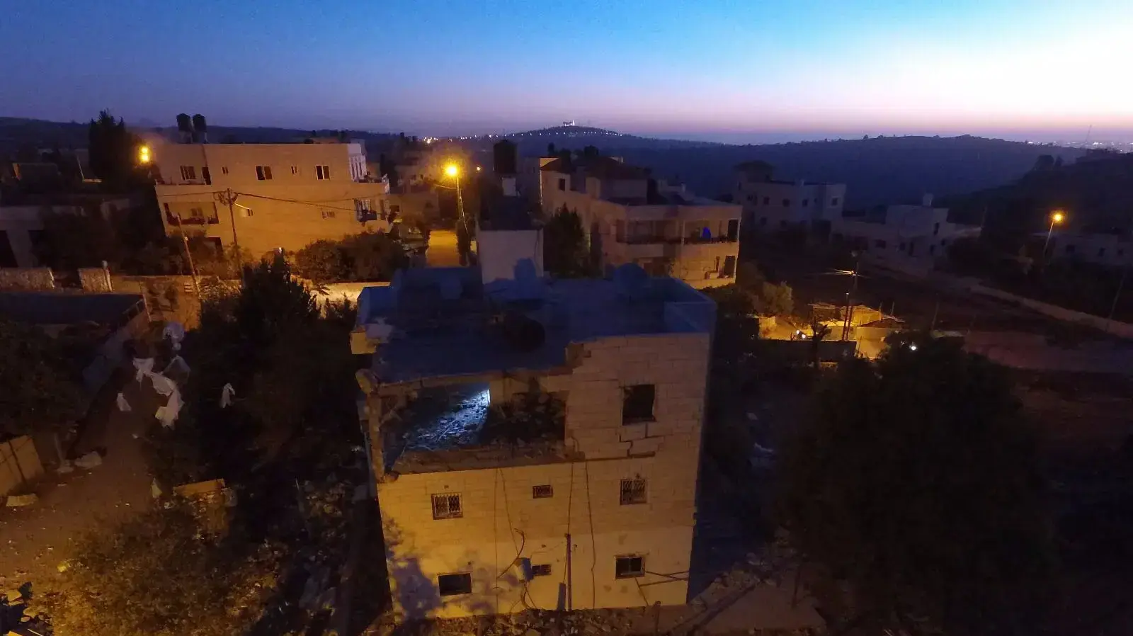 צה"ל הרס את בית המחבל שביצע את הפיגוע בהר אדר 15 בנובמבר 2017 צה"ל הרס את בית המחבל שביצע את הפיגוע בהר אדר 15 בנובמבר 2017