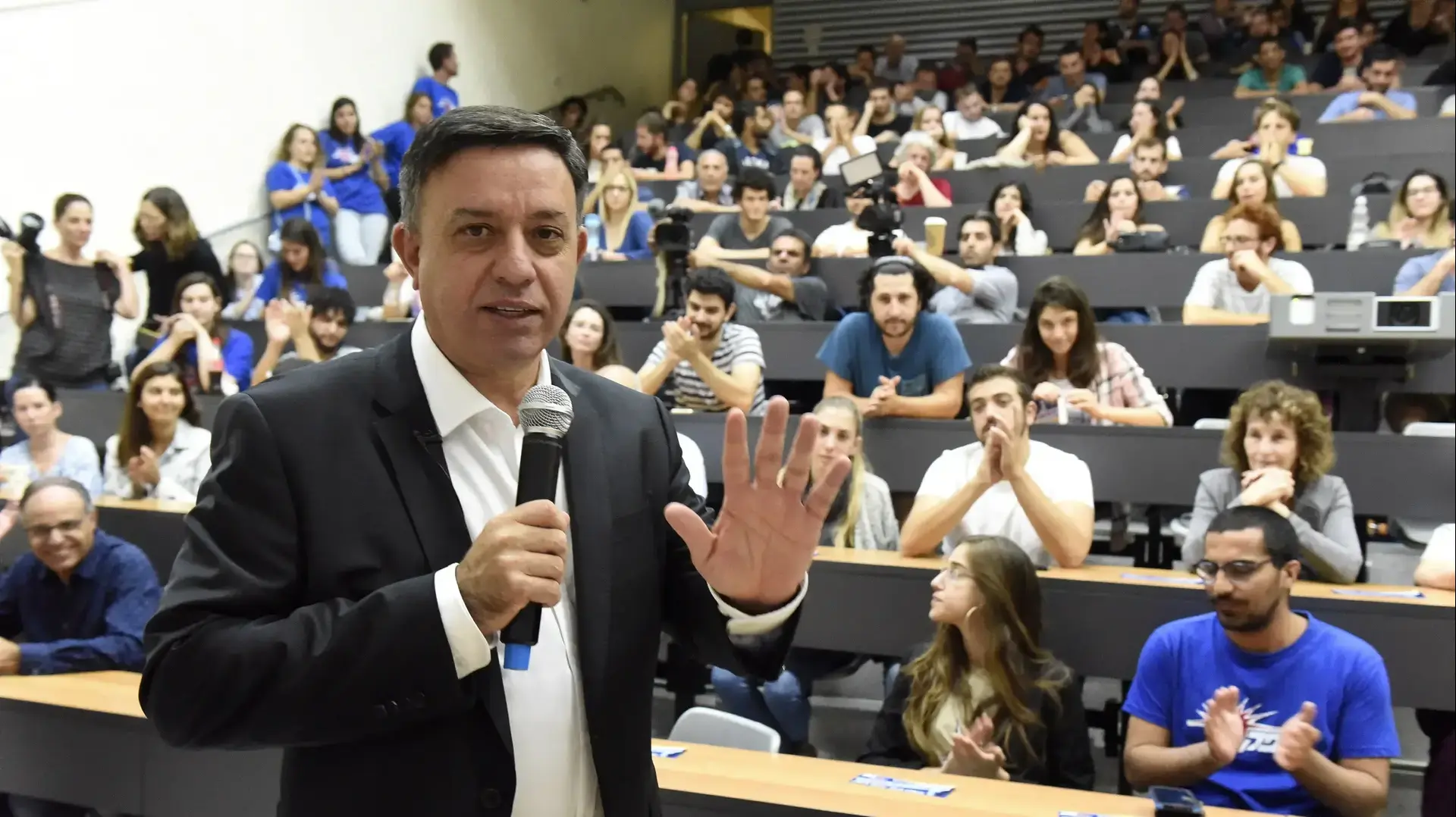 אבי גבאי נואם באוניברסיטת בן גוריון, באר שבע 13 בנובמבר 2017 אבי גבאי נואם באוניברסיטת בן גוריון, באר שבע 13 בנובמבר 2017