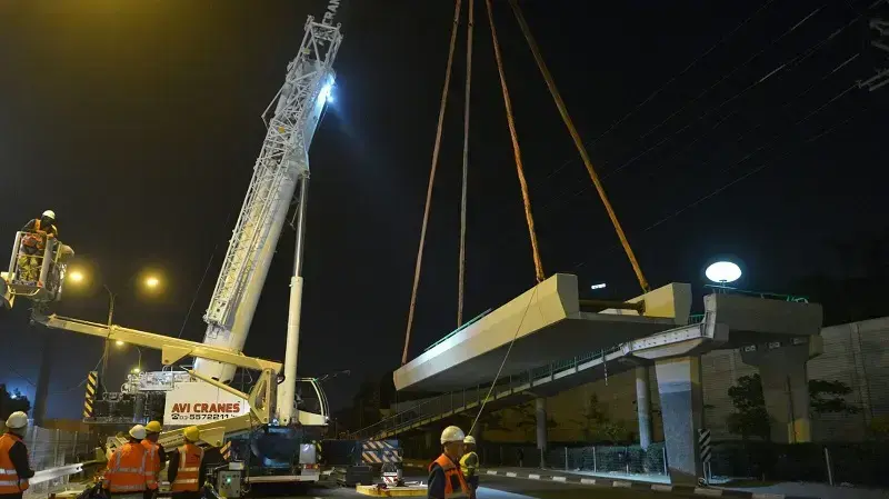 עבודות שיקום גשר רמת אלחנן בבני ברק מעל כביש 4, 16 בנובמבר 2017 עבודות שיקום גשר רמת אלחנן בבני ברק מעל כביש 4, 16 בנובמבר 2017