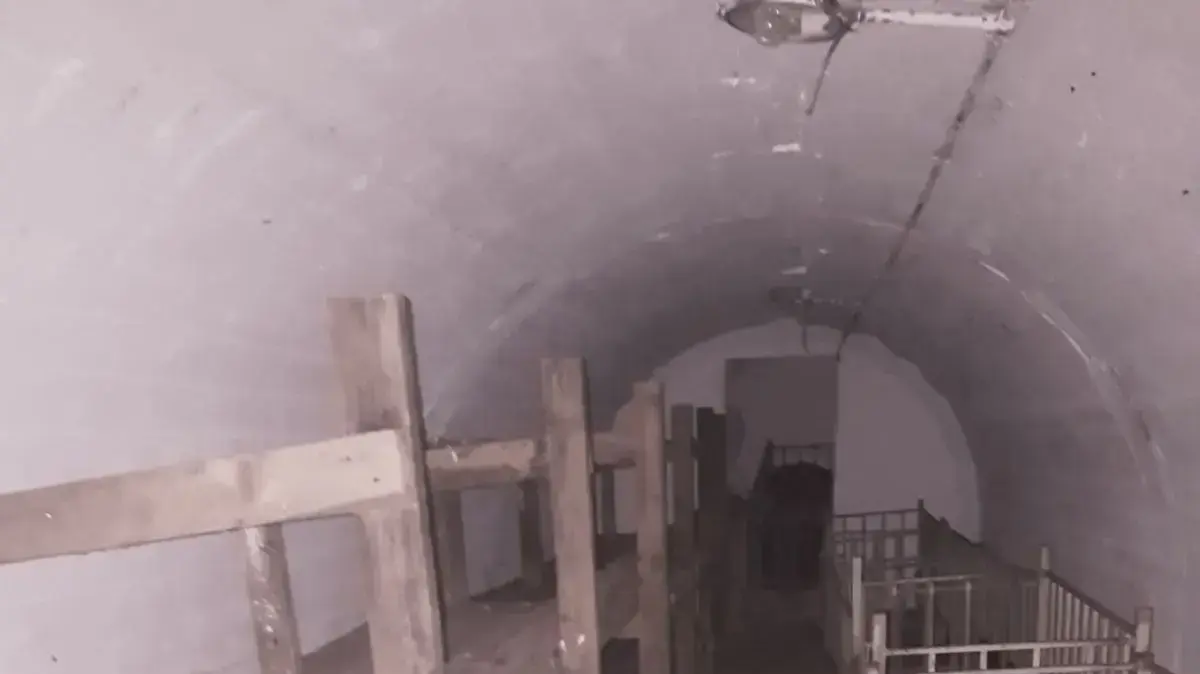 מקלטים יוצאי דופן שדבר קיומם נשכח, נחשפו בקיבוץ יראון שסמוך לגבול ישראל עם לבנון 15 בנובמבר 2017 מקלטים יוצאי דופן שדבר קיומם נשכח, נחשפו בקיבוץ יראון שסמוך לגבול ישראל עם לבנון 15 בנובמבר 2017