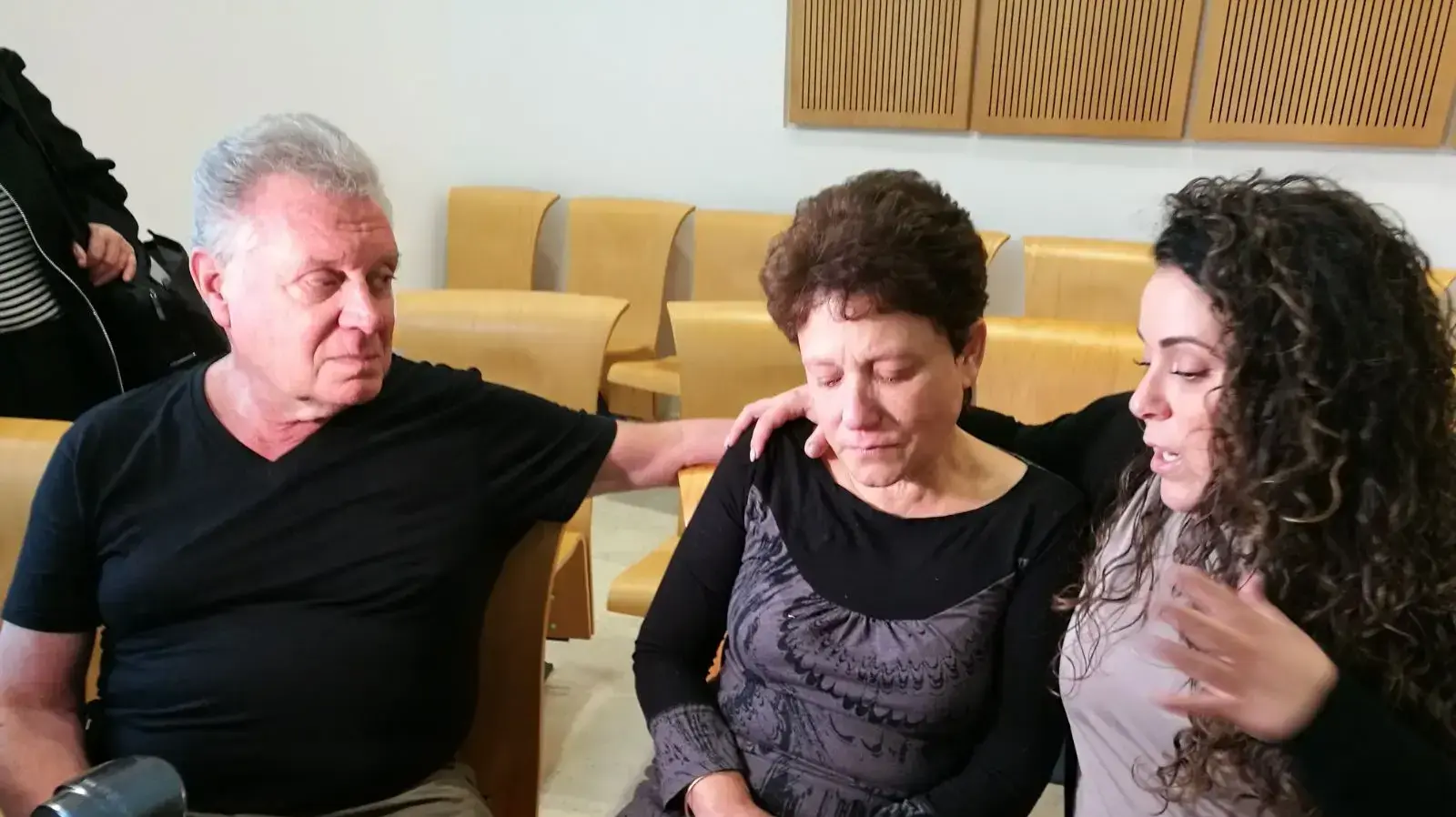 ז'קלין רואס טיעונים לעונש במשפטו של בילאל שאכר שהורשע ברצח ואונס רינת רואס ז?ל במחוזי באר שבע, 19 בנובמבר 2017 ז'קלין רואס טיעונים לעונש במשפטו של בילאל שאכר שהורשע ברצח ואונס רינת רואס ז?ל במחוזי באר שבע, 19 בנובמבר 2017
