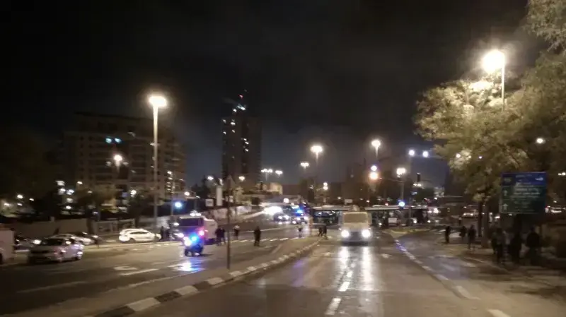 מפגינים חרדים חוסמים צירים בירושלים מפגינים חרדים חוסמים צירים בירושלים