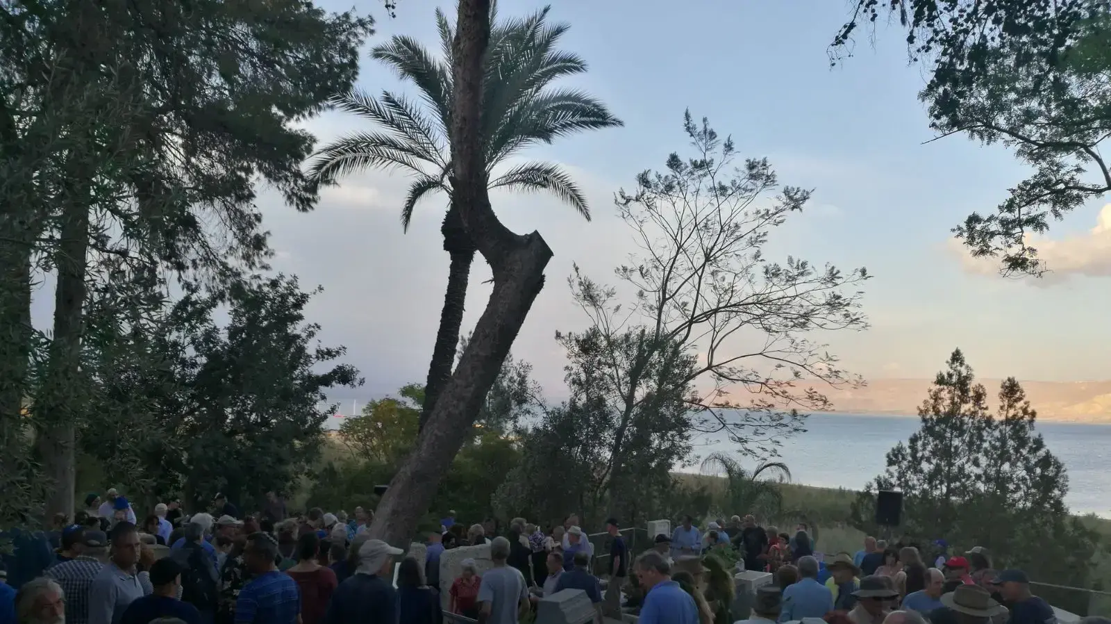 ההלוויה של אברהם אמקה כנרתי ז"ל ההלוויה של אברהם אמקה כנרתי ז"ל