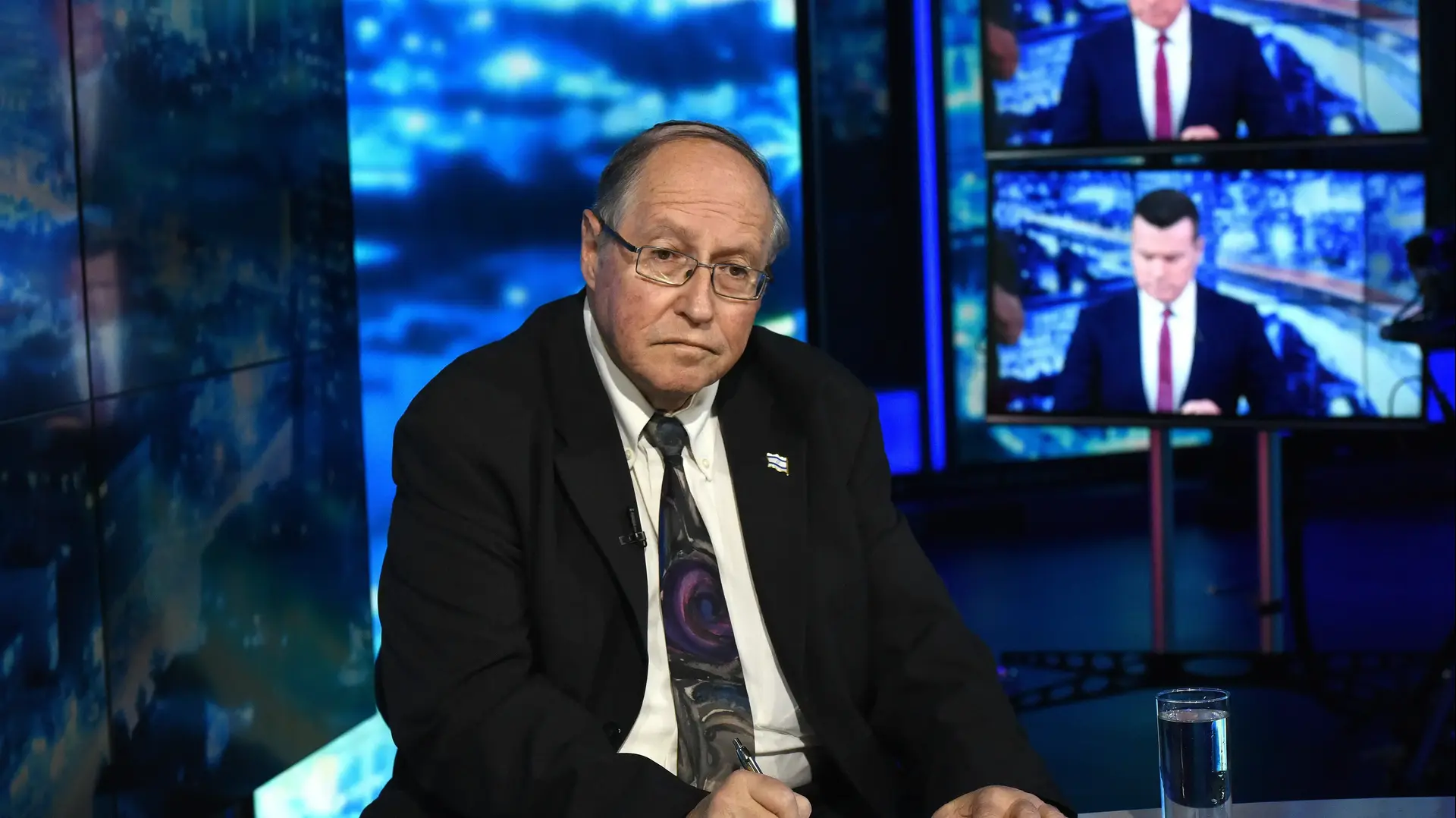 וואלהTALKהראיון המרכזי עם אליקים רובינשטיין. 21 בנובמבר 2017 וואלהTALKהראיון המרכזי עם אליקים רובינשטיין. 21 בנובמבר 2017