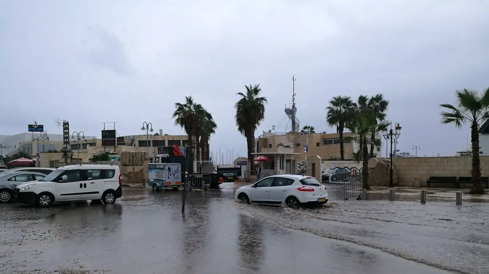 גשמים במרינה באשקלון 21 בנובמבר 2017 גשמים במרינה באשקלון 21 בנובמבר 2017