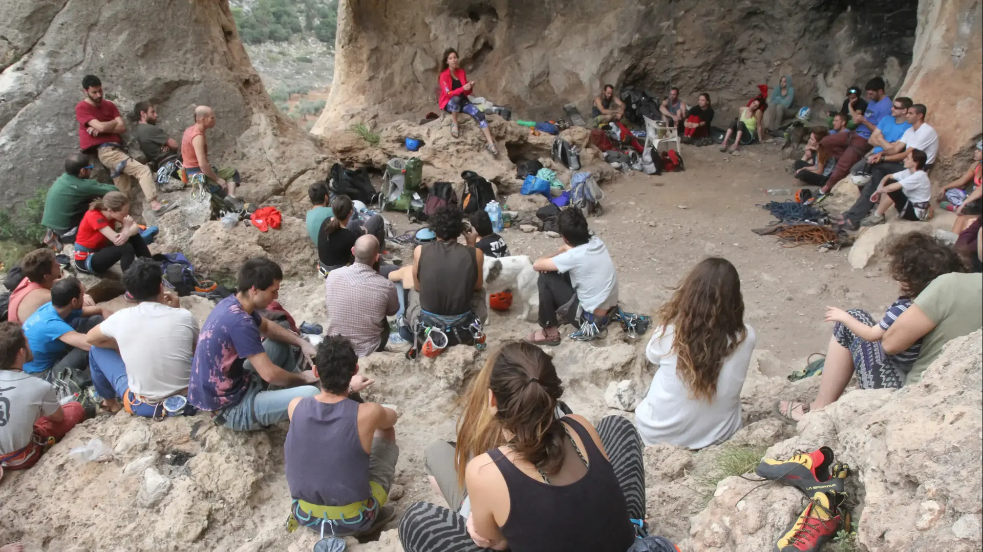 שבת טיפוס וניקיון במצוק היונים בכרמיאל, נובמבר 2017 שבת טיפוס וניקיון במצוק היונים בכרמיאל, נובמבר 2017