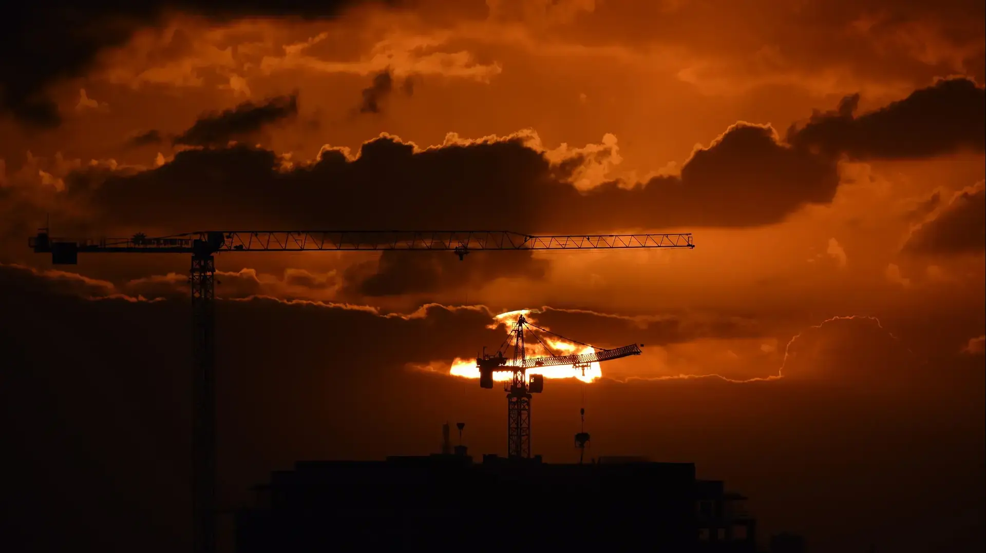 שקיעה בפתח תקווה 23/11/2017
שקיעה בפתח תקווה 23/11/2017