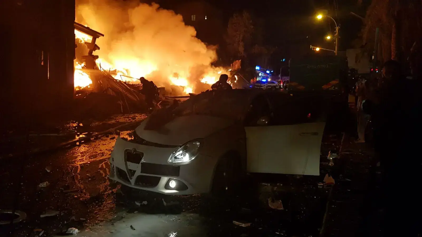 מבנה קרס ביפת 70 בתל אביב 27 בנובמבר 2017 מבנה קרס ביפת 70 בתל אביב 27 בנובמבר 2017