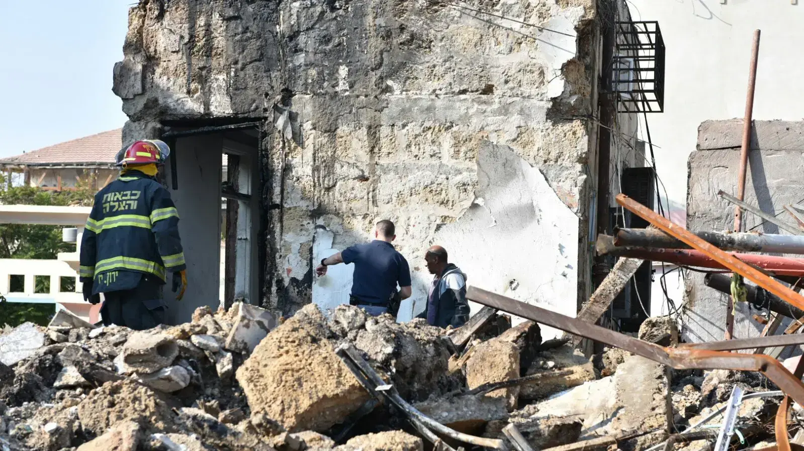 המשטרה בזירת הפיצוץ בבניין ברחוב יפת ביפו, 28 בנובמבר 2017 המשטרה בזירת הפיצוץ בבניין ברחוב יפת ביפו, 28 בנובמבר 2017