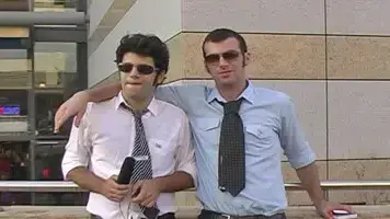 איתמר רוז ויוסי עטיה בסרט הסברה איתמר רוז ויוסי עטיה בסרט הסברה