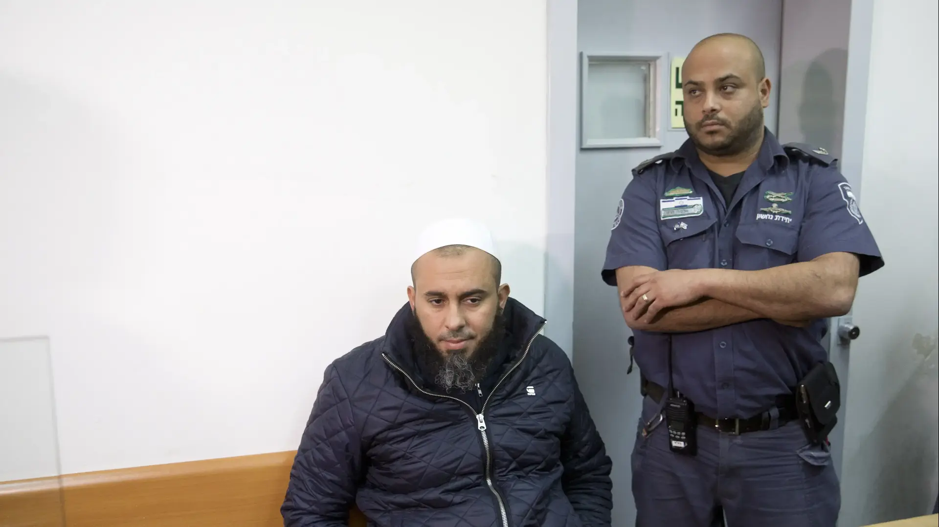 חוסאם ג'רושי אתמול בהארכת מעצרו בבית המשפט בראשון לציון 3 בדצמבר 2017 חוסאם ג'רושי אתמול בהארכת מעצרו בבית המשפט בראשון לציון 3 בדצמבר 2017