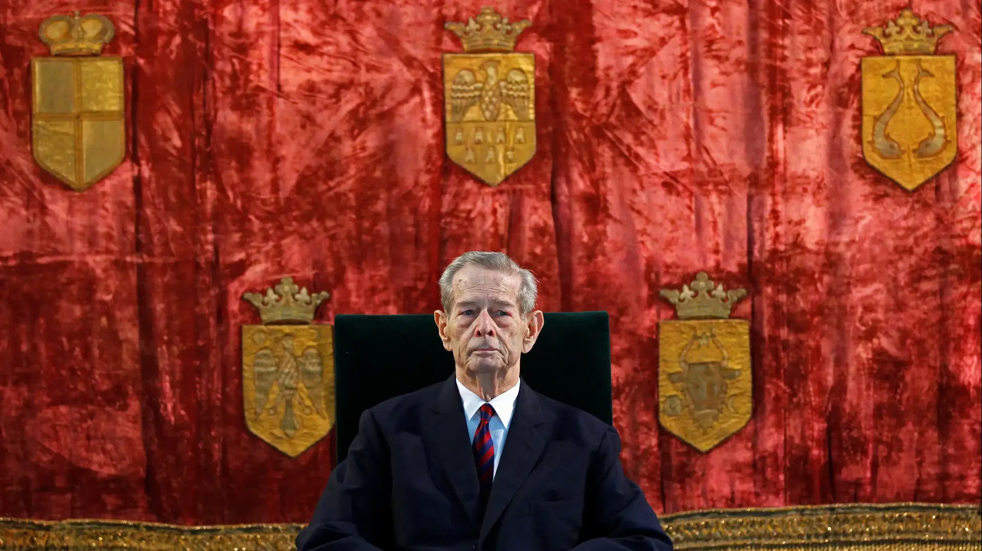 מיכאי הראשון מלך רומניה בטקס בבוקרשט, 2012
