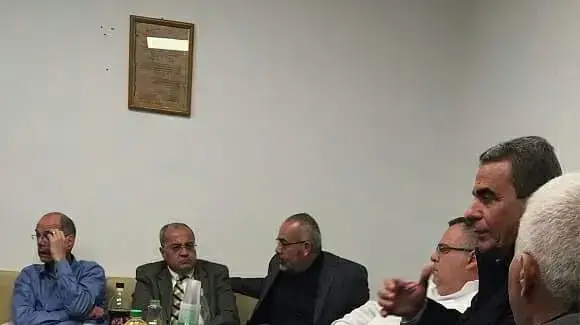 דוד ביטן בעיריית רמלה במהלך פגישה עם יו?ר הוואקף וראש מקפחת גרושי- עדנאן גרושי 5 בדצמבר 2017 דוד ביטן בעיריית רמלה במהלך פגישה עם יו?ר הוואקף וראש מקפחת גרושי- עדנאן גרושי 5 בדצמבר 2017