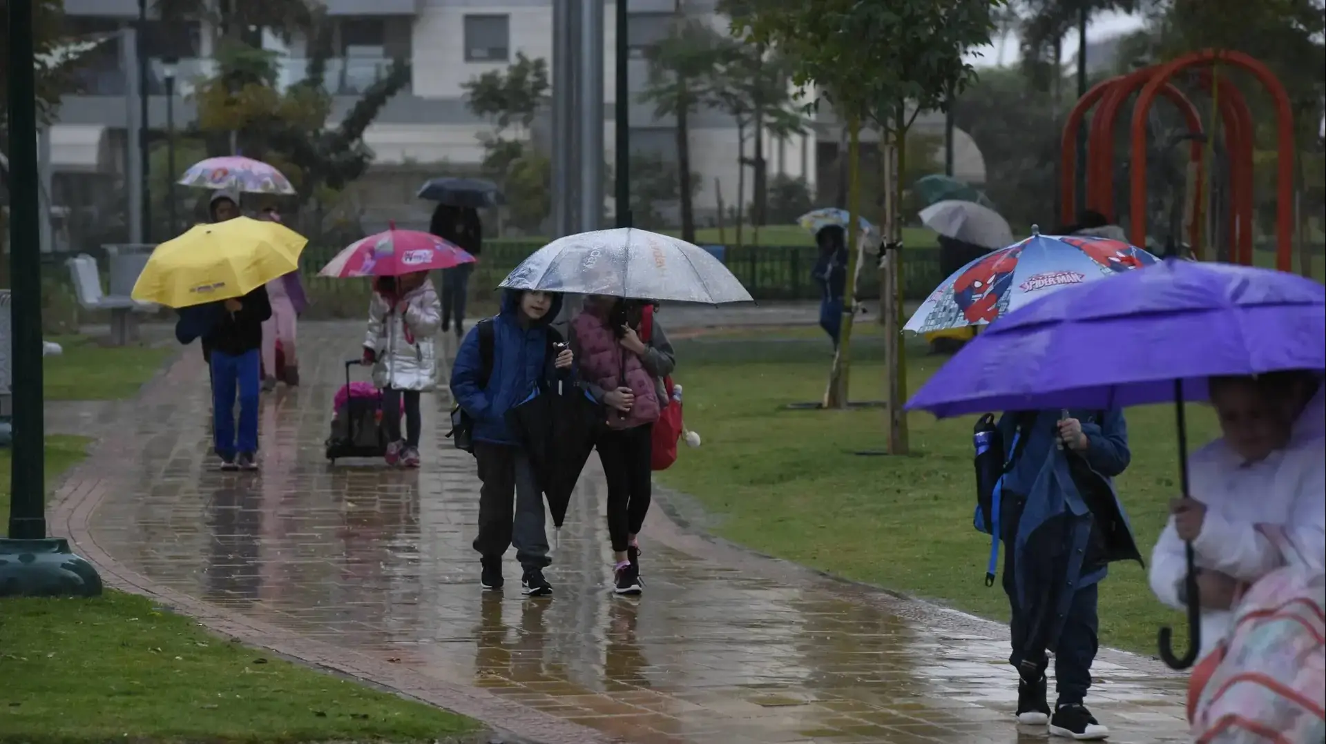 גשם בפתח תקווה 6 בדצמבר 2017 גשם בפתח תקווה 6 בדצמבר 2017