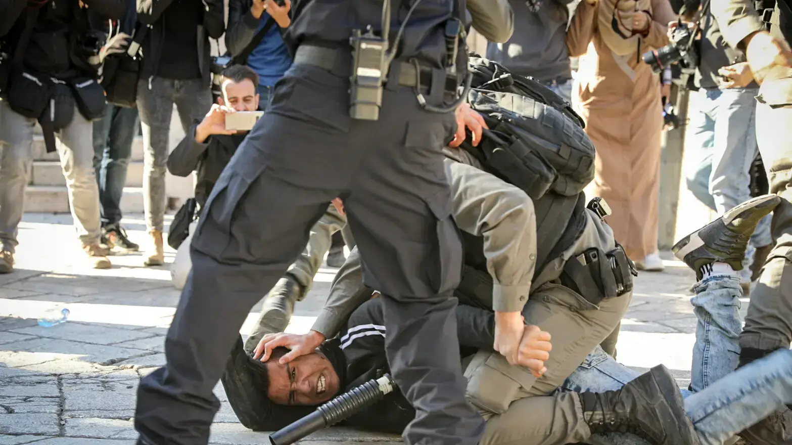 העיר העתיקה בירושלים ביום הזעם לאחר הכרזת טראמפ על ירושלים כבירת ישראל, שער שכם, ירושלים,8 בדצמבר 2017 העיר העתיקה בירושלים ביום הזעם לאחר הכרזת טראמפ על ירושלים כבירת ישראל, שער שכם, ירושלים,8 בדצמבר 2017