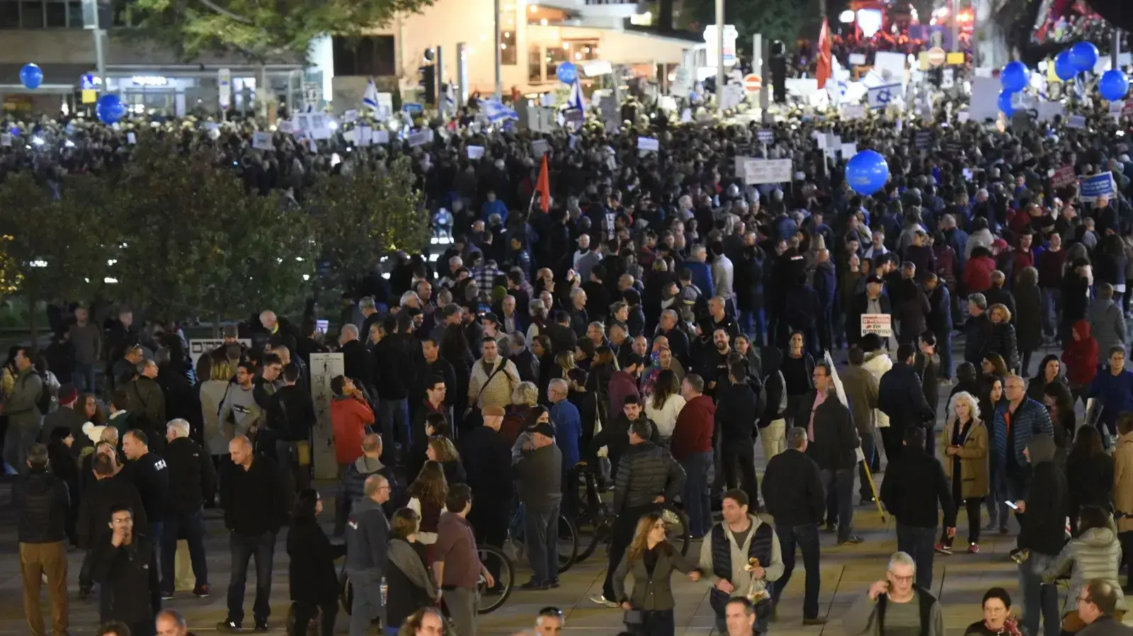 עצרת בכיכר הבימה, נגד השחיתות של הממשלה 9 בדצמבר 2017 עצרת בכיכר הבימה, נגד השחיתות של הממשלה 9 בדצמבר 2017