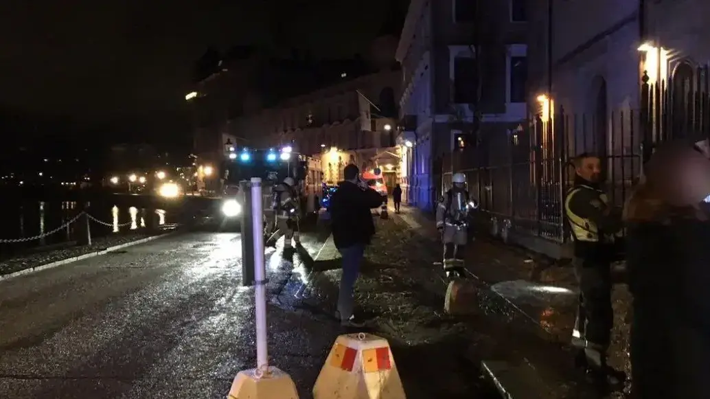 רעולי פנים השליכו בקבוקי תבערה לעבר בית כנסת בעיר גטבורג שבשבדיה, דצמבר 2017 רעולי פנים השליכו בקבוקי תבערה לעבר בית כנסת בעיר גטבורג שבשבדיה, דצמבר 2017