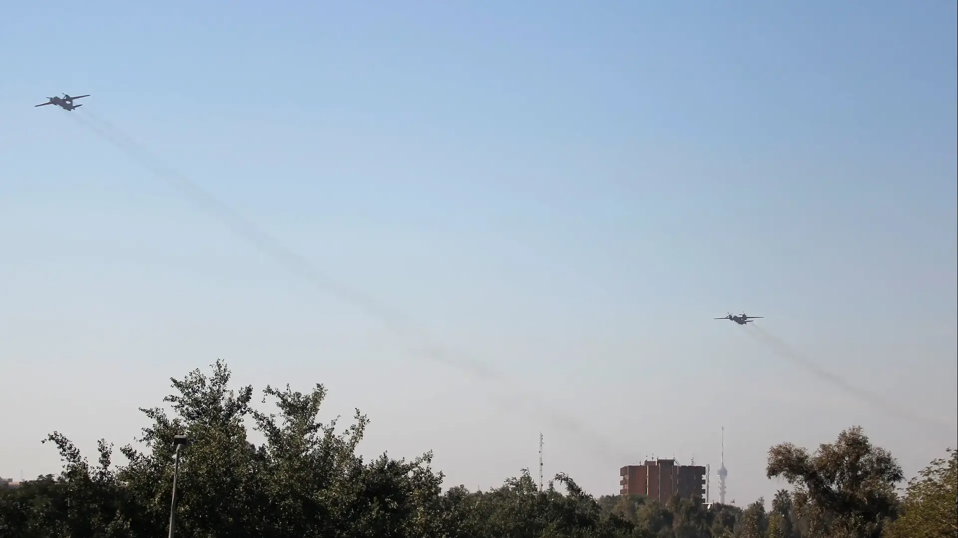 מטוסי קרב של צבא עיראק במצעד לניצחון על דאעש בבירה בגדאד, 10 בדצמבר 2017 מטוסי קרב של צבא עיראק במצעד לניצחון על דאעש בבירה בגדאד, 10 בדצמבר 2017