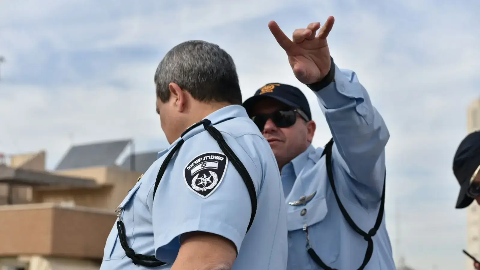 כוחות ביטחון במסע הלוויה של הרב שטיינמן, בני ברק, 12 בדצמבר 2017 כוחות ביטחון במסע הלוויה של הרב שטיינמן, בני ברק, 12 בדצמבר 2017