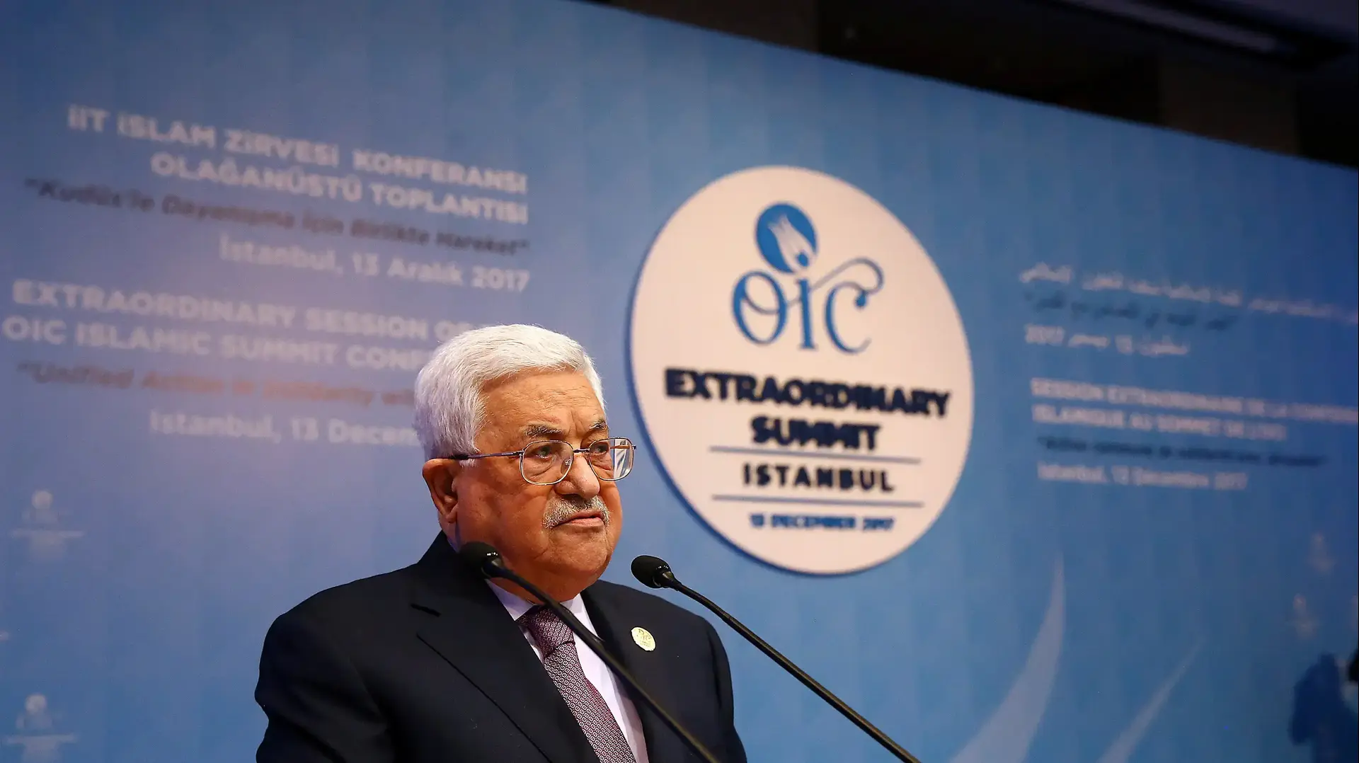 נשיא הרש"פ, אבו מאזן נואם במהלך ועידה של ה- OIC באיסטנבול, טורקיה 13 בדצמבר 2017 נשיא הרש"פ, אבו מאזן נואם במהלך ועידה של ה- OIC באיסטנבול, טורקיה 13 בדצמבר 2017