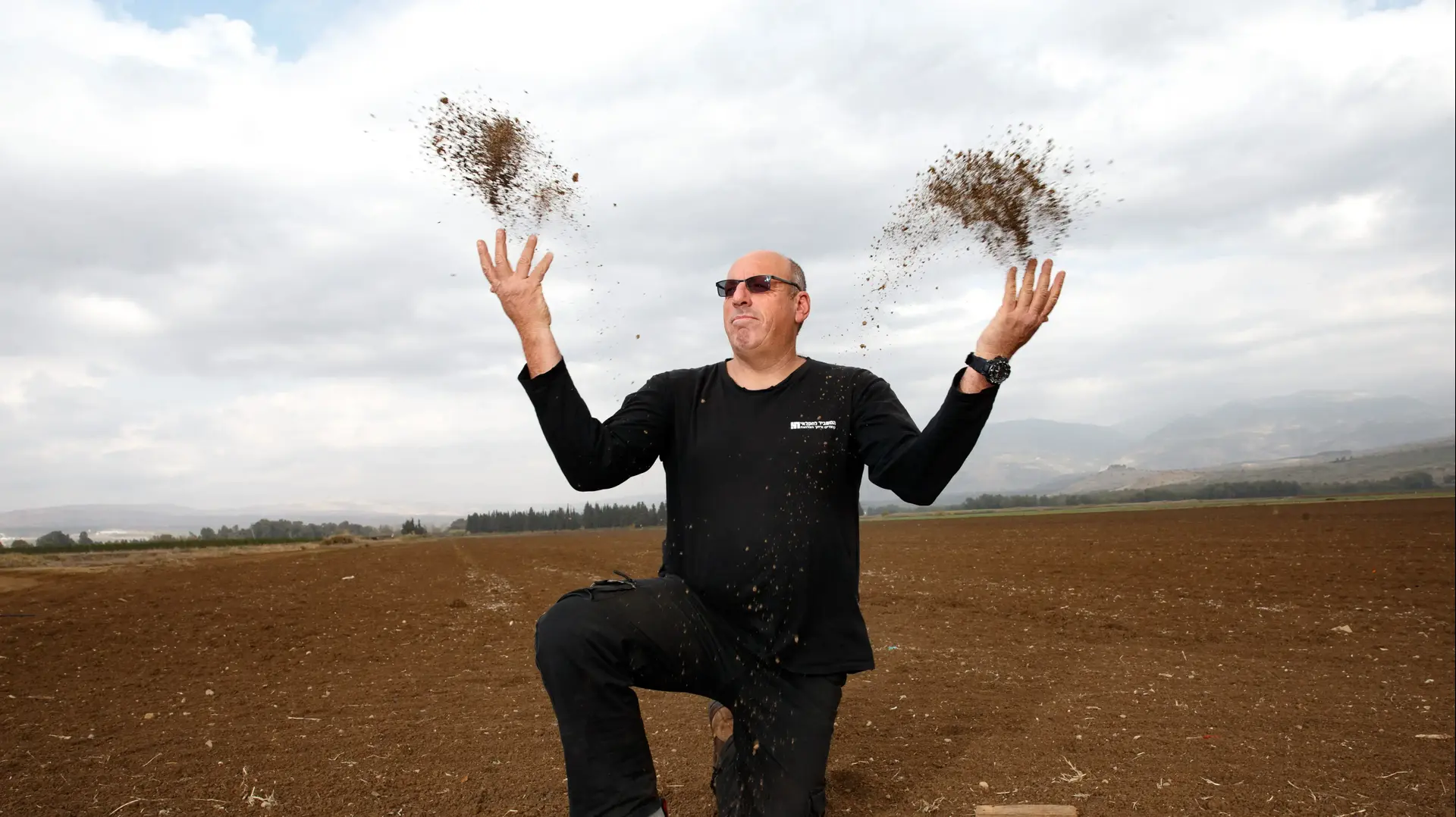  עופר מושקוביץ, מרואיין לשנת הבצורות שבפתח (מגזין)