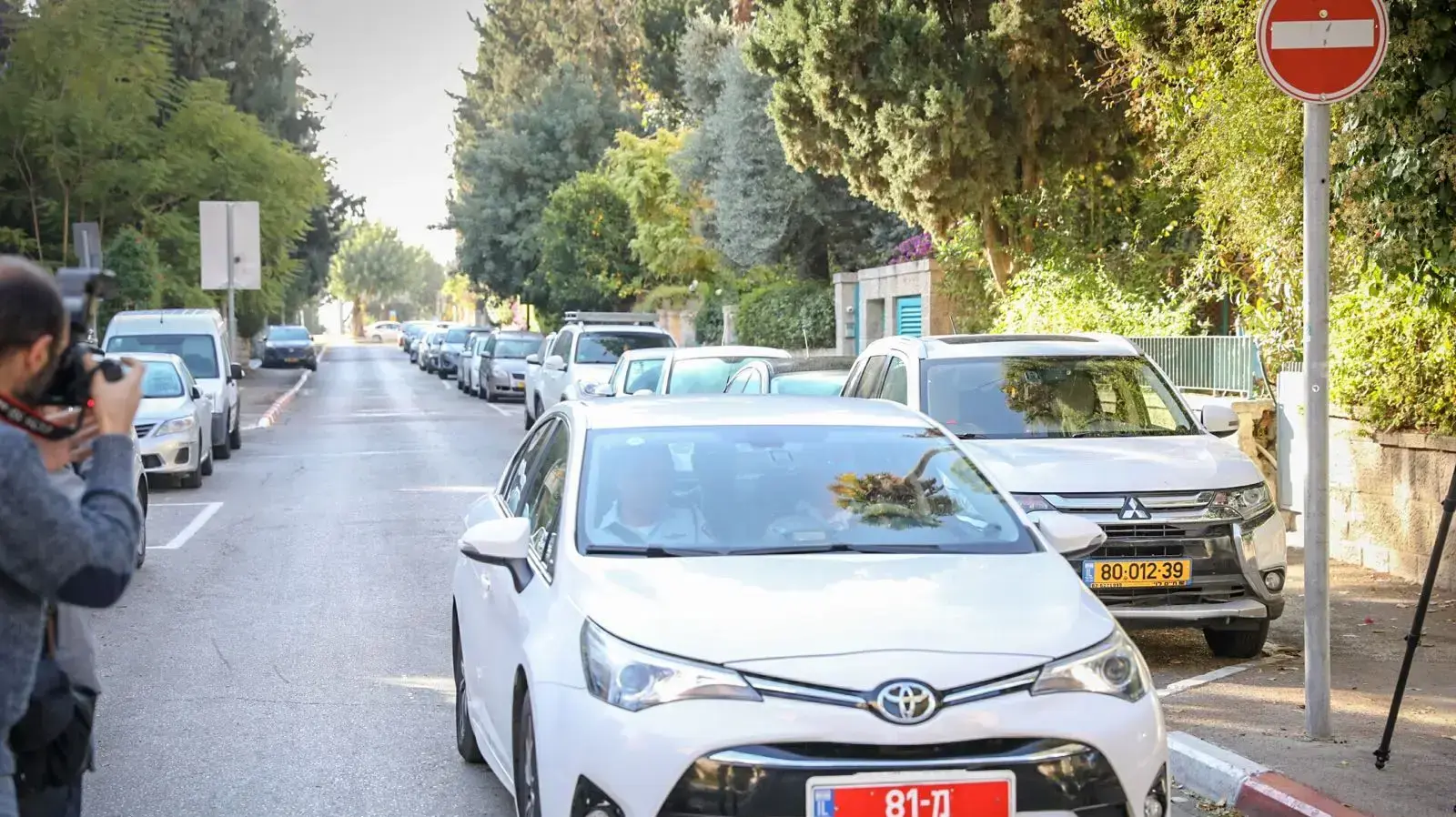 חוקרי המשטרה מגיעים למעון ראש הממשלה כדי לחקור את בנימין נתניהו בפעם השביעית 15.12 חוקרי המשטרה מגיעים למעון ראש הממשלה כדי לחקור את בנימין נתניהו בפעם השביעית 15.12