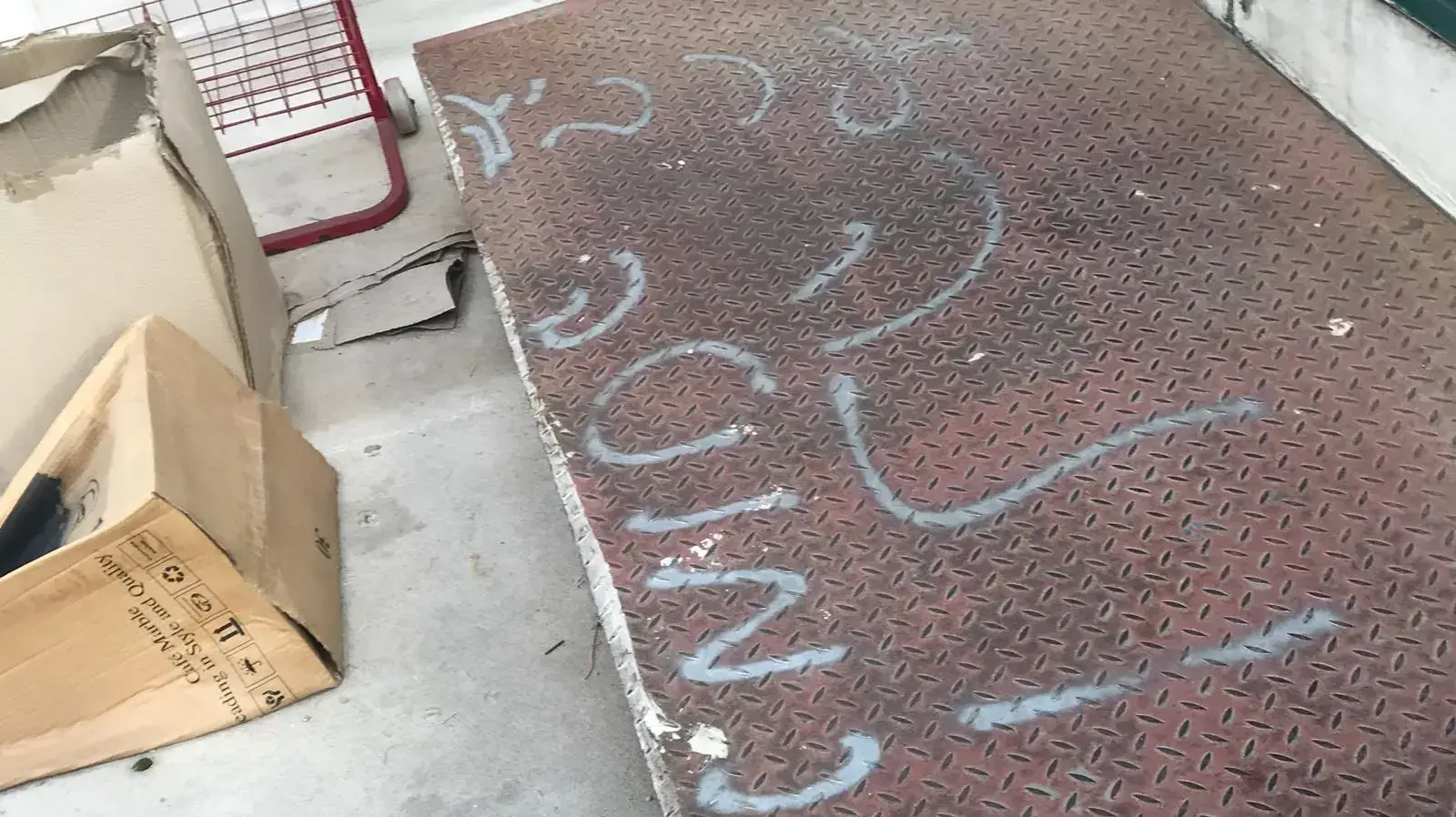 תג מחיר" על תחנת "דלק" בנשר תג מחיר" על תחנת "דלק" בנשר