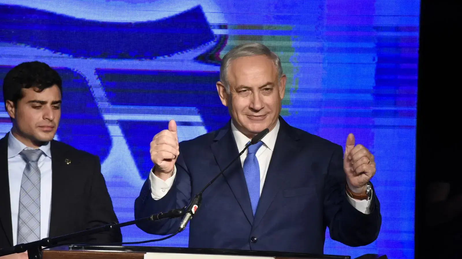 ראש הממשלה בנימין נתניהו ורעייתו שרה ישתתפו באירוע הדלקת נר שמיני של חנוכה יחד עם חברות וחברי הליכוד, כפר המכביה , 19 בדצמבר 2017 ראש הממשלה בנימין נתניהו ורעייתו שרה ישתתפו באירוע הדלקת נר שמיני של חנוכה יחד עם חברות וחברי הליכוד, כפר המכביה , 19 בדצמבר 2017
