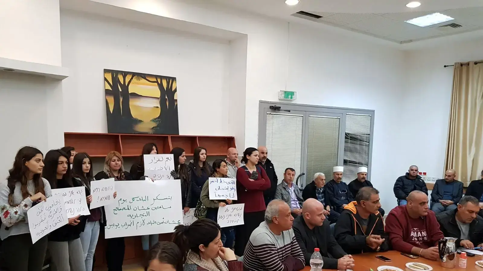 אסיפת חירום בירכא לאחר הפיצוץ 24 בדצמבר 2017 אסיפת חירום בירכא לאחר הפיצוץ 24 בדצמבר 2017