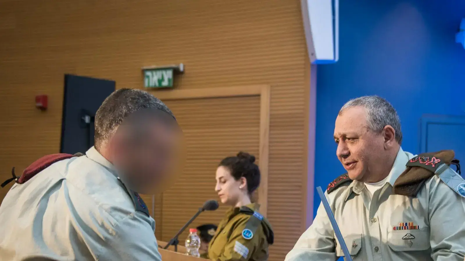 אות הוקרה לקצין יחידת דובדבן אות הוקרה לקצין יחידת דובדבן