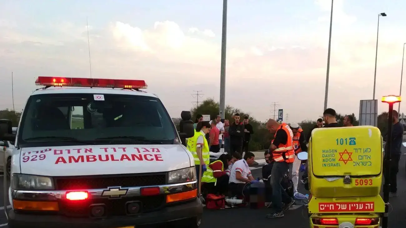 מד"א, גבר בן 73 נהרג בכביש 4 מצומת פרדסיה לכיוון צפון