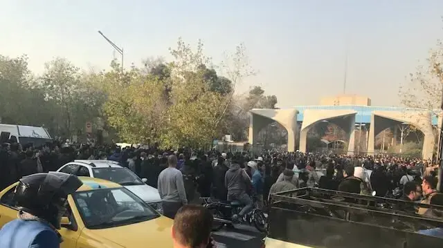 הפגנות נגד המשטר באיראן הפגנות נגד המשטר באיראן