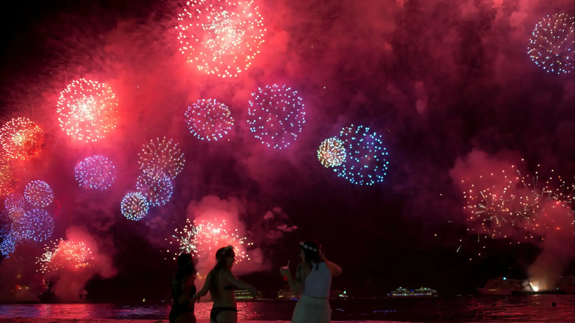 ערב השנה החדשה 2018, קופקבנה בריו דה ז'ניירו, ברזיל ערב השנה החדשה 2018, קופקבנה בריו דה ז'ניירו, ברזיל
