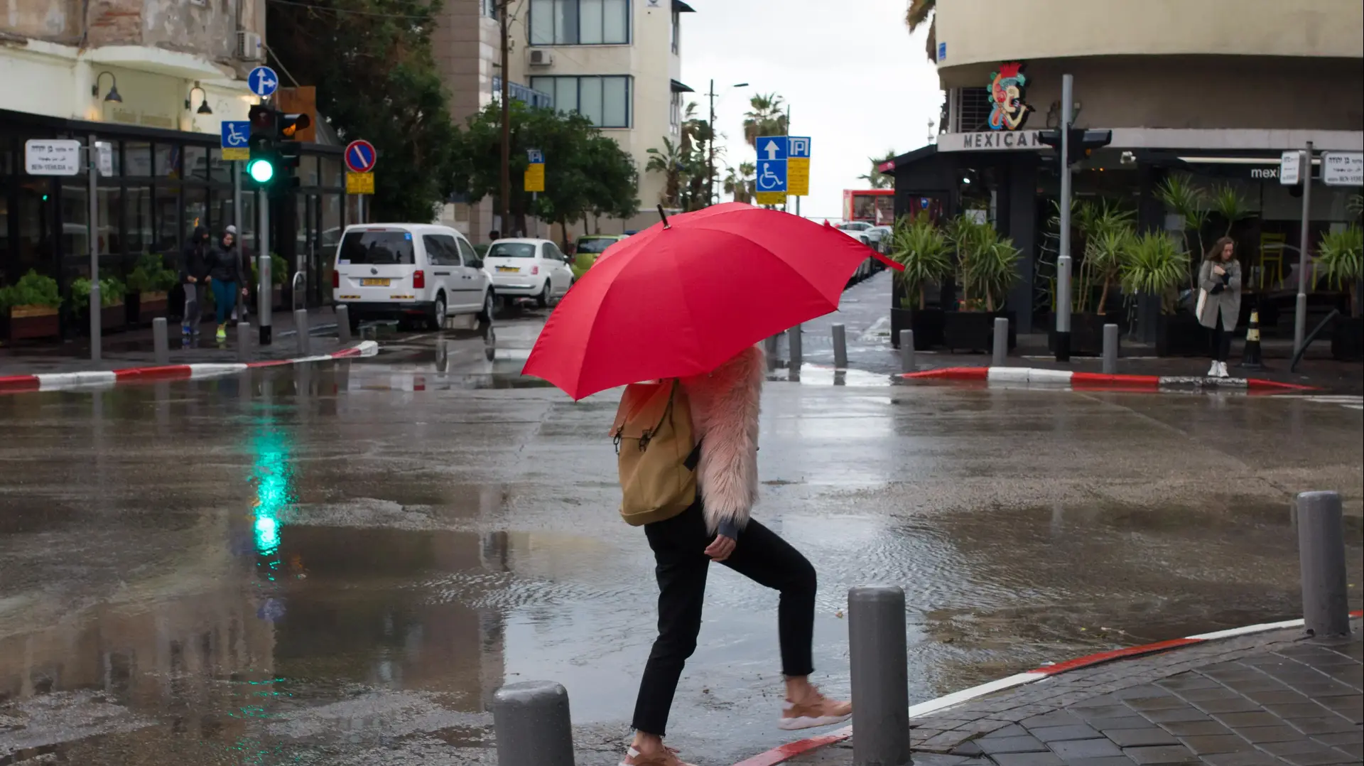 גשם בשמי תל אביב 1 בדצמבר 2018 גשם בשמי תל אביב 1 בדצמבר 2018