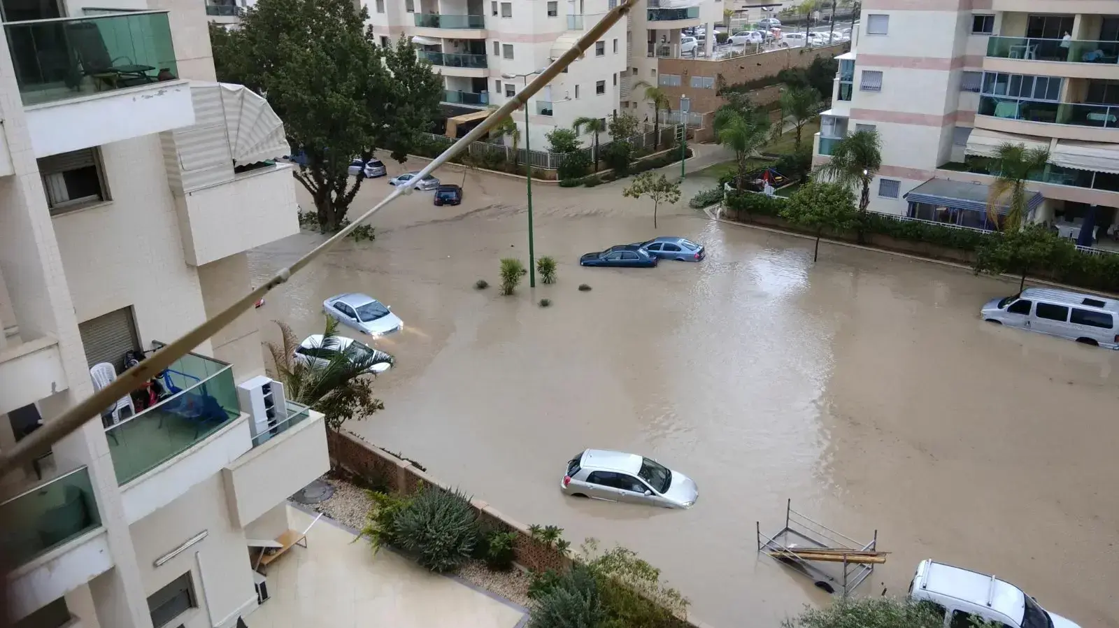 הצפות באשקלון 1 בינואר 2018 הצפות באשקלון 1 בינואר 2018