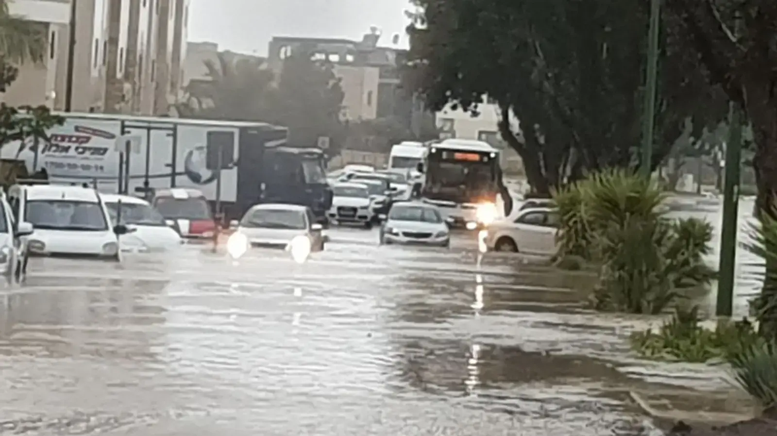 הצפות באשקלון 1 בינואר 2018 הצפות באשקלון 1 בינואר 2018